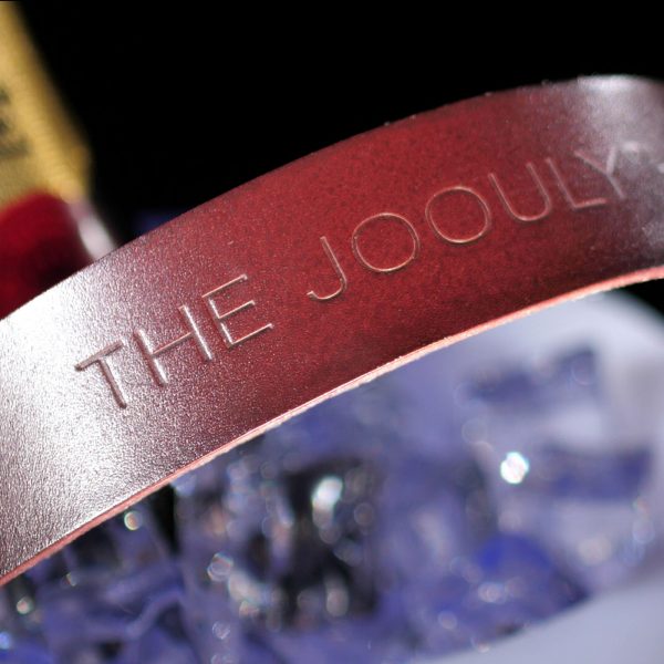 The Joouly - Detailaufnahme Tragegriff aus Rindsleder